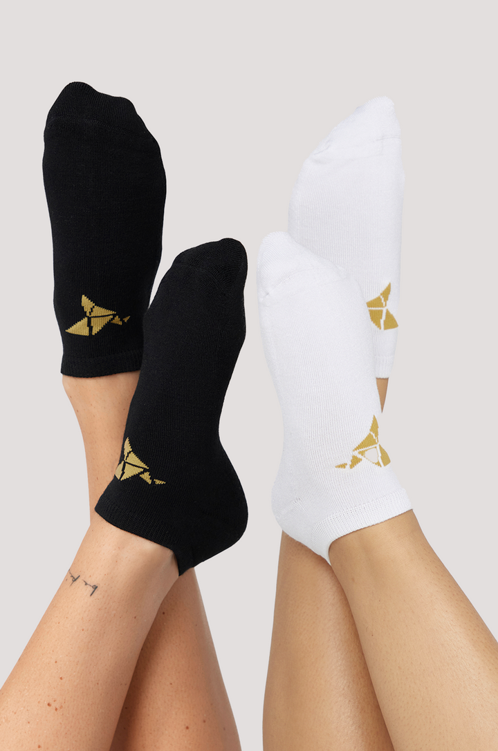 Sneaker socks essential colours, comfort, flexibility, sustainably manufactured