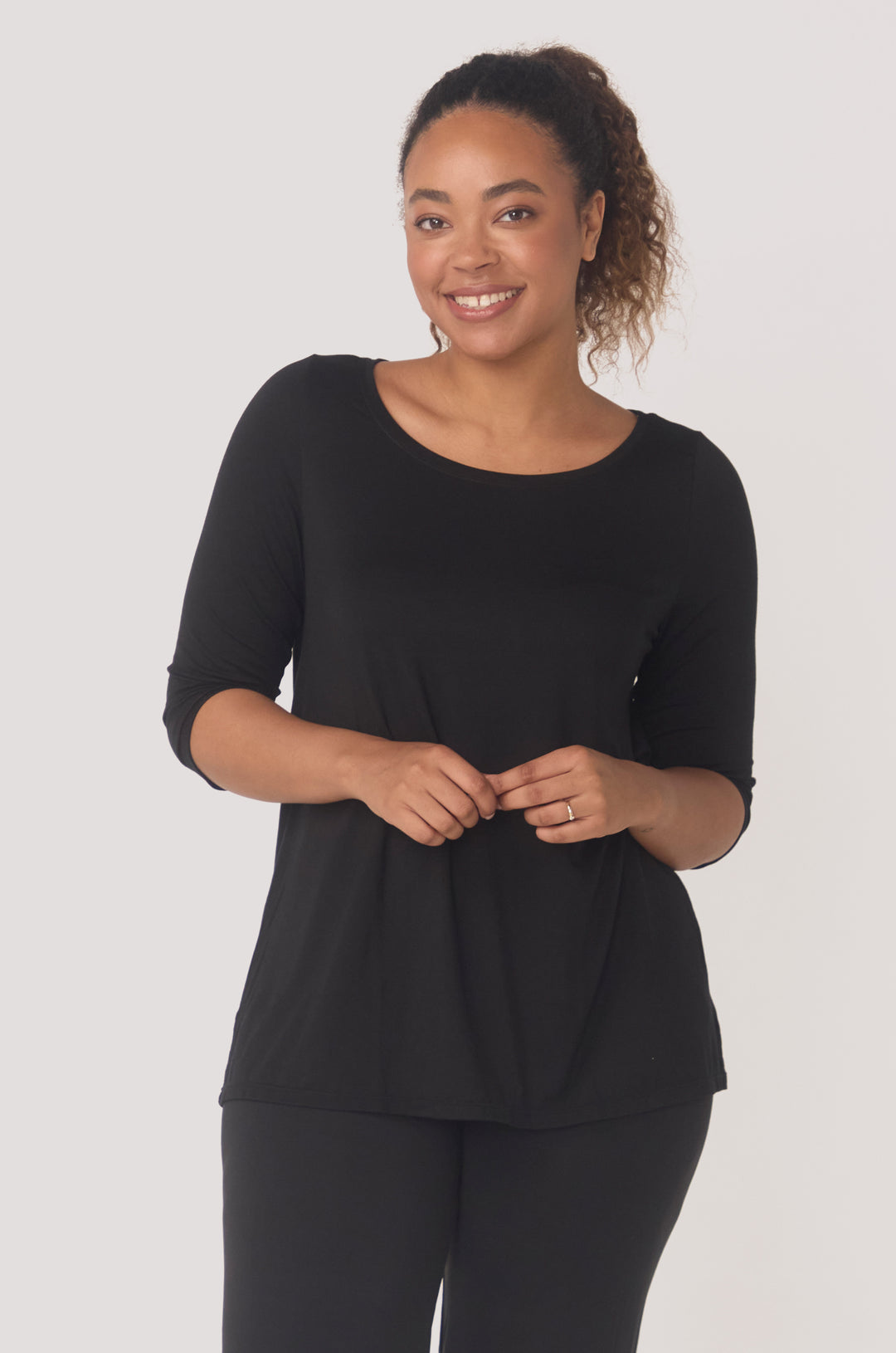 Hues Of The Sea BioLuxe™ capri flowy 3/4 pant, Black, Navy, Ocean.