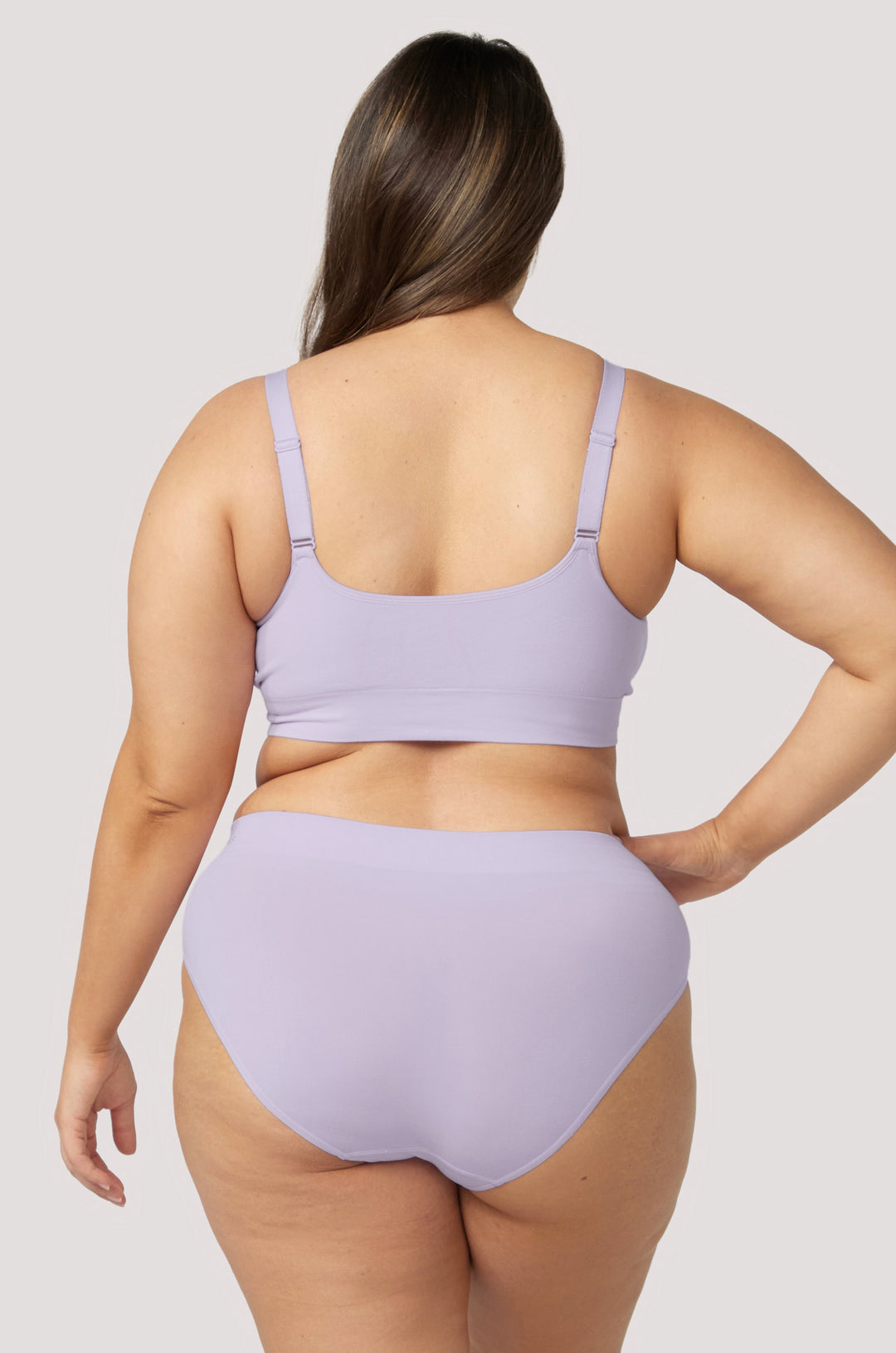 Bella_Bodies_Bamboo_Brief_Lilac_Model