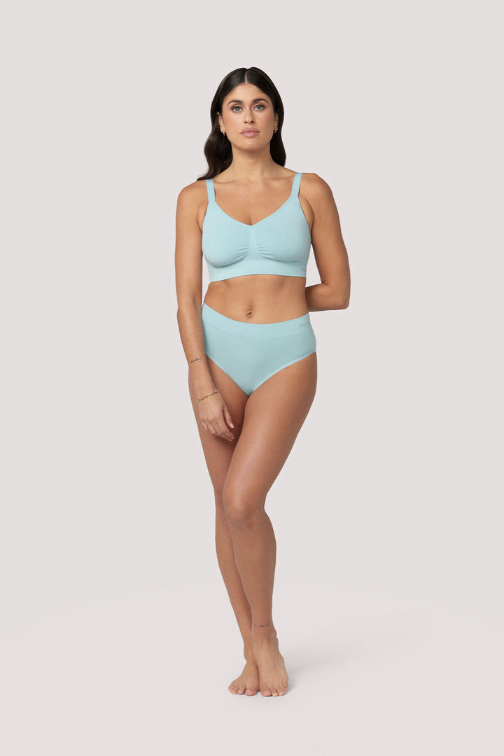 Bamboo Wireless Adjustable Crop Bra I Bella Bodies Australia I Marine