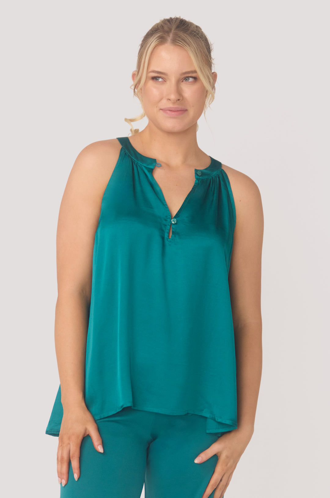 BioLuxe™ Halter Blouse 2-Way