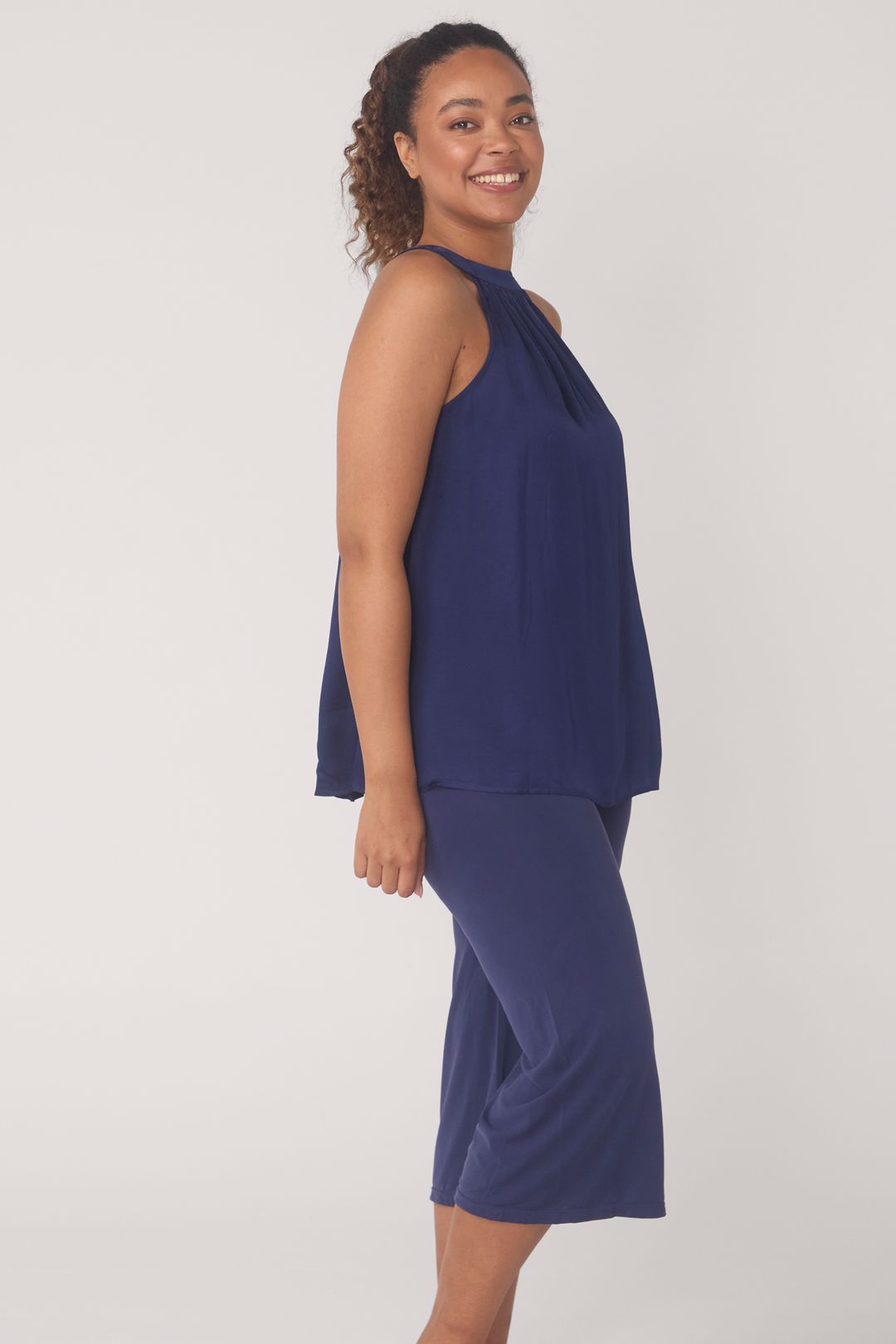 BioLuxe™ Wide Leg Capri Pants