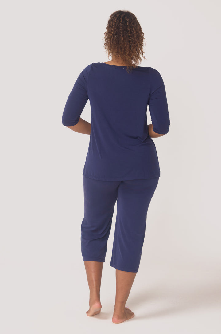Hues Of The Sea BioLuxe™ capri flowy 3/4 pant, Black, Navy, Ocean.