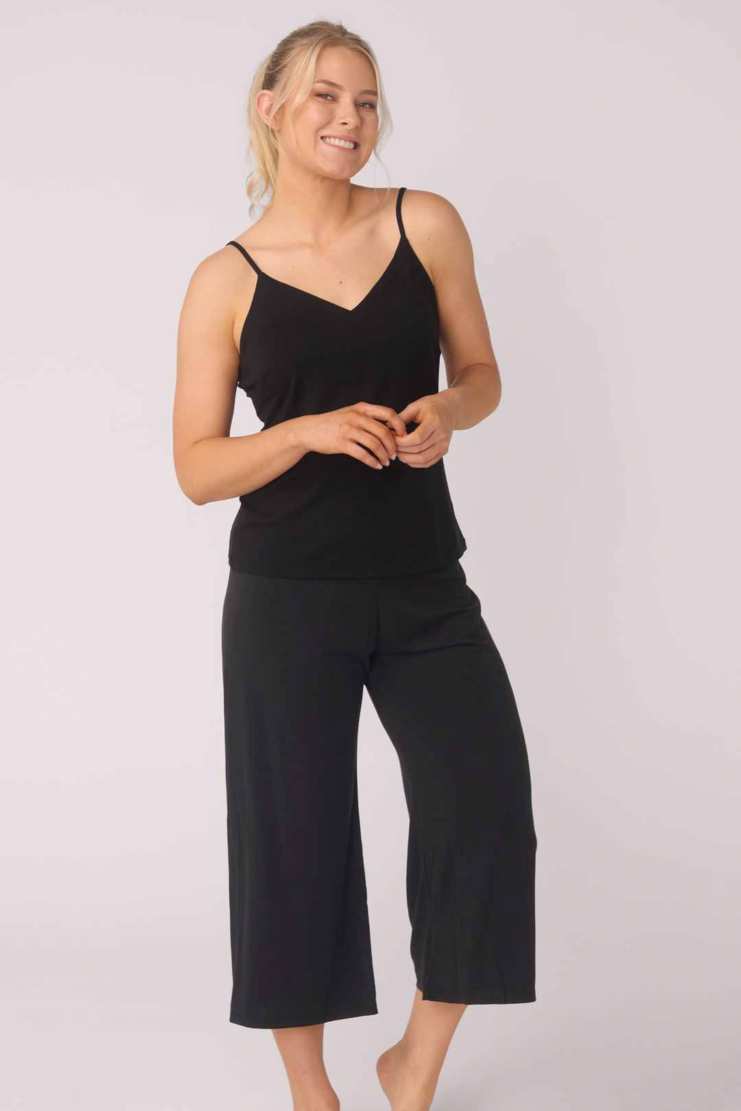 BioLuxe™ Wide Leg Capri Pants