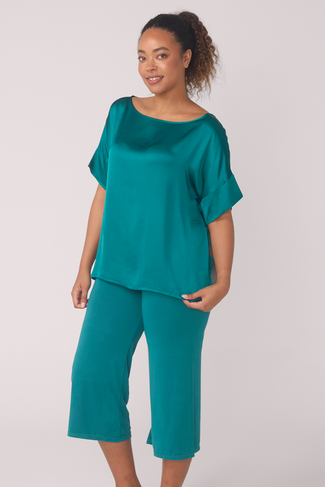 BioLuxe™ Wide Leg Capri Pants