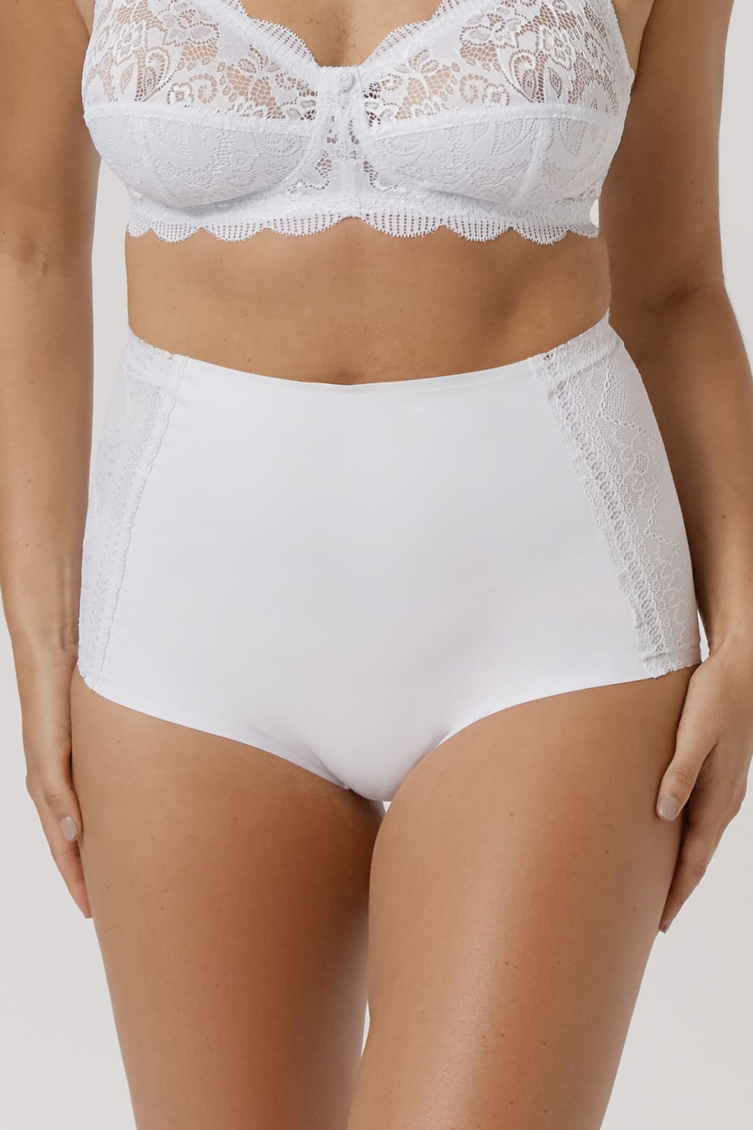 Lace Shaping Brief I Women's Comfortable shaping underwear I Bella Bodies Australia I White | Front